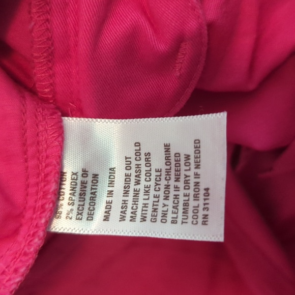 Crown & Ivy Solid Pink Shorts with 4.5" inseam Women's Size 8 - Picture 4 of 4